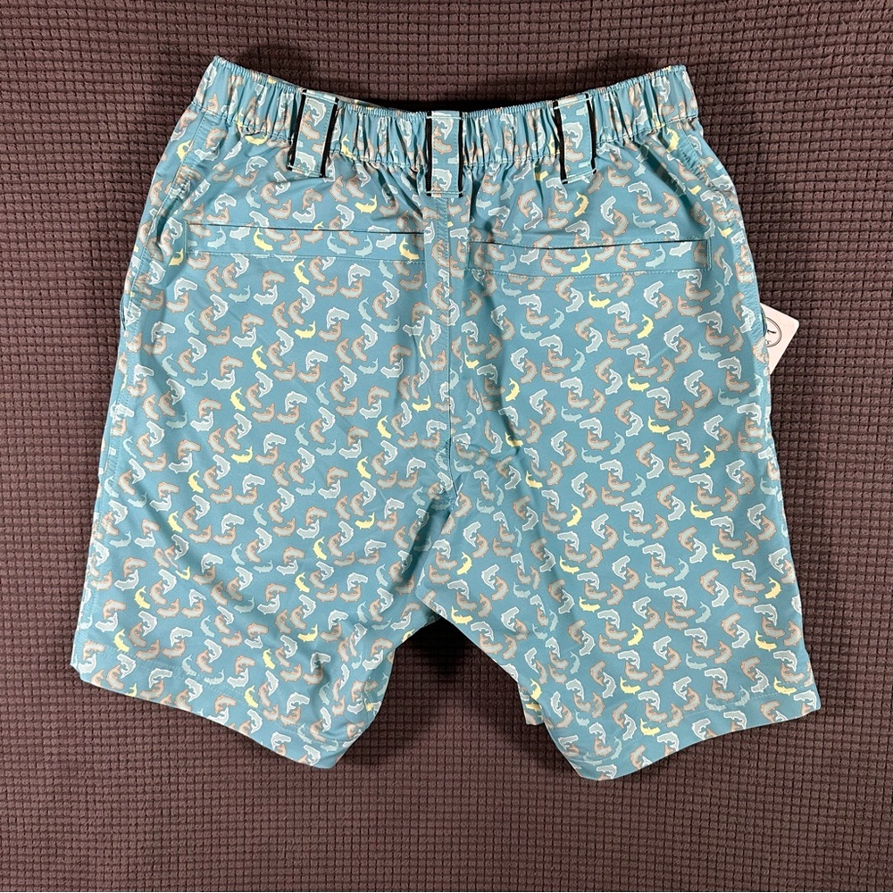 TrueFlies Men’s Fishing Shorts Small Blue Tarpon Print 9” Inseam NWT - Picture 2 of 5